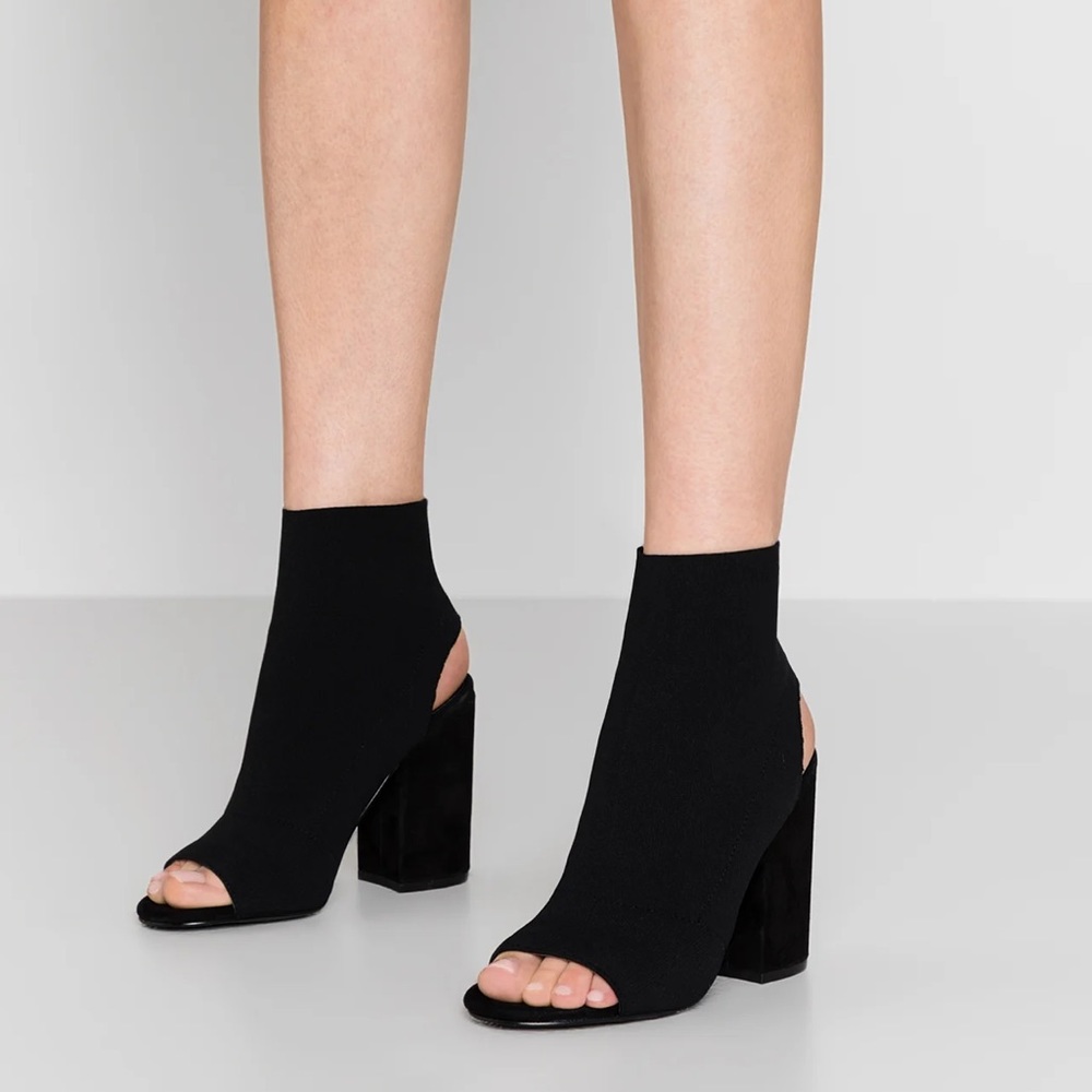 Steve Madden Womens Peep Toe Ankle Boots